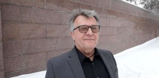 Professori Veli-Matti Kärkkäinen: Globaalisti kirkkojen haasteita tulevaisuudessa karismaattisuus ja kontekstuaalisuus