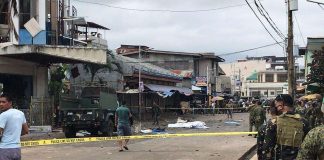 20 ihmistä kuoli katoliseen kirkkoon tehdyssä pommi-iskussa Filippiineillä