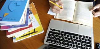 Peruskoulussa ja toisella asteella opintojen pitäisi olla ilmaisia – niin ei silti käytännössä ole