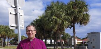 Oulun piispa Jukka Keskitalo vieraili Floridassa – ”Suomalaiset ovat jättäneet tänne vahvan jäljen”