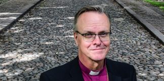 ”Suru myös yhdistää” – Arkkipiispa Luoma pohti piispan kyselytunnilla Vantaan kouluampumista ja kirkon suhdetta politiikkaan