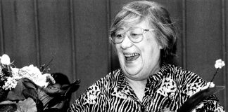 Mysteerikuva: Nyt on jaossa iloa ja kukkia, mutta kenelle ja miksi?