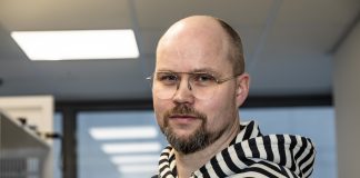 Tekoälystä ei kirkossa puhuta tarpeeksi, sanoo Kirkkohallituksessa tekoälytyöryhmää johtaja Stiven Naatus