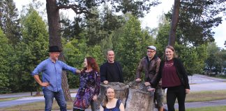 Irkkusaundia ja kansanomaista tarinointia jo 30 vuotta – Mustarastas on kunnianhimoisempi kuin koskaan