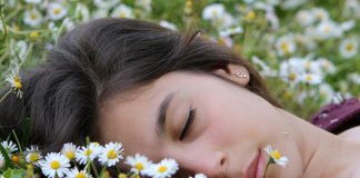 Näkökulma: Sapatin rauhaa maalle ja meille – Teologit hakevat luomiskertomuksesta apua ihmisen kriisiin