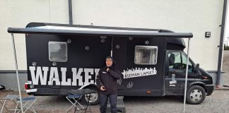 Arkkipooki-palkinto nuorisotyön Walkers-autolle