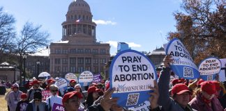 Tuore väitöskirja tutkii Yhdysvaltojen uskonnollisen oikeiston maailmankuvan rationaalista perustelua