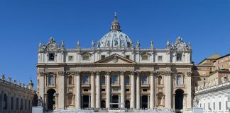 ”Franciscuksella on monesta asiasta perinteisiä ja melko konservatiivisiakin ajatuksia” – Vatikaanin pohdinta ”gender-teoriasta” herättää keskustelua