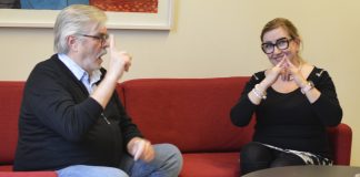 Kirkollinen viittomisto kaipaa päivitystä ja laajentamista