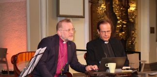 Onko armon kaipuu ainoa tie Jumalan luokse? Piispa Jari Jolkkonen ja professori Miikka Ruokanen vastasivat Kirkon juhlissa