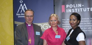 ”Uskonnot ovat oleellinen osa yhteiskuntaa” – arkkipiispa Tapio Luoma, politiikan tutkija Hanna Wass ja ihmisoikeusaktivisti Ujuni Ahmed keskustelivat Turussa