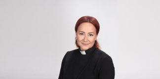 ”Haluan tehdä asioita ilon kautta” – Salla Autere valittiin Haukiputaan kirkkoherraksi