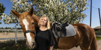 Pitkässä kavioliitossa syntyy syvä yhteys, tietää hevosharrastaja ja diakoni Merja Lehtisalo