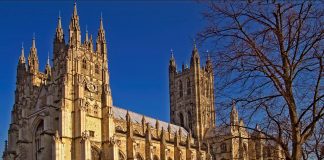 Anglikaanien raamattu-uskollinen siipi sanoutuu irti Canterburyn arkkipiispasta