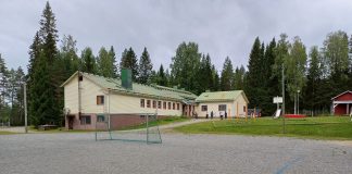 Avilta huomautuksen saaneen Paloisten koulun rehtori: ”Oppilaiden vanhemmilta ei ole tullut valituksia virsistä tai ruuan siunaamisesta”