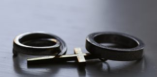 Piispojen tavoitteena tilanteen selkeyttäminen — Pastoraalisen ohjeen merkitys jää nähtäväksi Pastoraalisen ohjeen merkitys jää nähtäväksi.