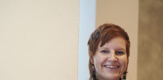 ”Videon välityksellä voin kohdata Jumalan” – Jyväskylän seurakunta tuottaa omia videoituja hartausohjelmia