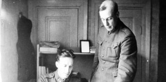 Mysteerikuva: Vakavia tunnelmia vuosikymmenten takaa