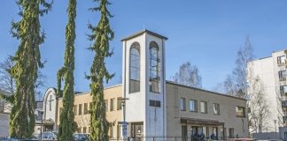 Hakunilan seurakunta avaa kirkkonsa sateenkaarivihkimisille