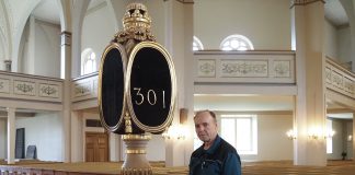 Suntio & kirkko: Lapväärtin kirkon suntio on ollut sotilas, koneistaja ja vieläpä kanttorikin