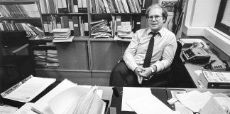 Mysteerikuva: Oli aika jolloin ei etäilty eli kukas tämä toimistohenkilö mahtaa olla?