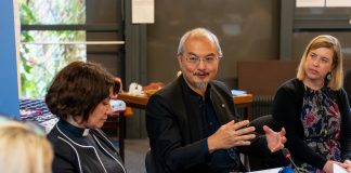 Luterilaisen maailmanliiton johtava teologi Sivin Kit: Teologia näyttää eurooppalaisesta ja aasialaisesta erilaiselta