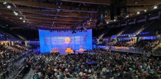 ”Täällä rukoillaan paljon rauhan puolesta” – Taizé-tapahtuma valtasi Tallinnan