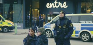 TV-vinkki: Palkitussa sarjassa ristikoru, kirkkokuoro ja rukoukset nivoutuvat poliisityön arkeen