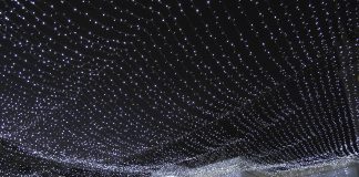 Sydämen kokoinen joulu – joulua on juhlittu niin ystävien luona Torontossa, tyttären anopin luona Taalainmaalla kuin arabimaissa tähtitaivaan alla