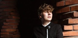 ”Pappien täytyy alkaa tehdä oikeasti töitä, ettei tekoäly korvaa meitä” – Petja Kopperoinen työstää tekoälyjumalanpalvelusta Paavalinkirkkoon