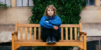 Evoluutiobiologi Aura Raulo: Jumala maalaa maailman merkityksen värein