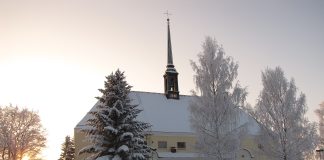 ”Päätös tehtiin kunnioittavassa hengessä” – Imatran seurakunta avasi ovensa kaikille pareille