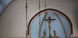 Kolme seurakuntaa viidestä teki aloitteen seurakuntien yhdistymisestä Kouvolassa – Vastaehdotuksia ja eriäviä mielipiteitä jätettiin