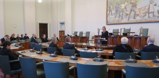 Valtiopäivien avajaisiin kuuluu nyt myös tunnustukseton juhla – Kotimaa seurasi sen kulkua