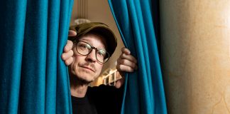 Näyttelijä Kari Ketonen: Huumori on valo pimeässä