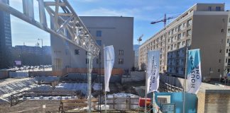 Berliiniin rakentuva uskontojen talo herättää kiinnostusta House of One -talon työmaa Berliinissä.