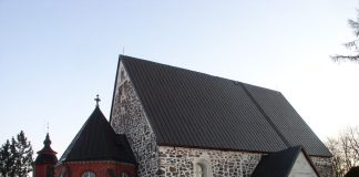 Poliisi tutkii ilkivaltaa Liedon kirkon hautausmaalla