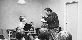 Mysteerikuvassa on opetustilanne, mutta kuka on opettaja? Viime viikon kuvassa oli Pikku Myy