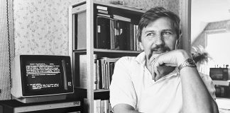 Mysteerikuvassa näkyy vanha kotterotietokone ajalta ennen tekoälyä – Viime viikon kuvasta tunnistettiin Cantores Minores -kuoroa johtanut Christian Hauschild