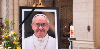 Paavi Franciscus siirsi katolista kirkkoa varovasti kohti uutta, mutta radikaaleimmat odotukset jäivät toteutumatta