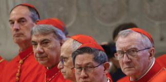 Kenestä uusi paavi? — Vahvimmat ennakkosuosikit tulevat Italiasta ja Filippiineiltä