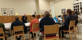 Lappeenrannan seurakuntien soittokunta kokoaa soittajia teinistä mummoon – Yksi avioliittokin on solmittu