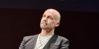 Laulaja Juha Tapio: Ujostuttaa puhua Jumalan olemuksesta