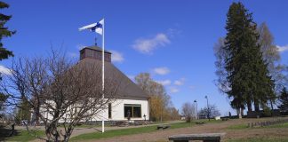 Kiihtelysvaaran kirkko palkittiin maakunnallisena rakennuskohteena Kiihtelysvaaran kirkko