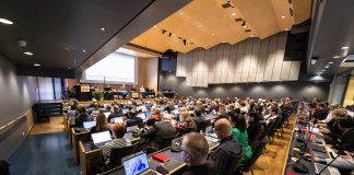 Kirkolliskokous äänestää pian kirkon avioliittokäsityksestä — Lakivaliokunta esittää mietinnössään piispojen esityksen hyväksymistä