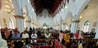 ”On Jumalan armoa, että olemme selvinneet näin pitkään” – Pakistanilaista piispaa suojaa aseistettu vartija vuorokauden ympäri