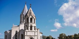 Armenialaista kulttuuriperintöä on hävitetty valloitetussa Vuoristo-Karabahissa — arkkipiispa Tapio Luoman mukaan kyse ei ole ensi sijassa uskonnollisesta konfliktista katedraali Vuoristo-Karabahissa