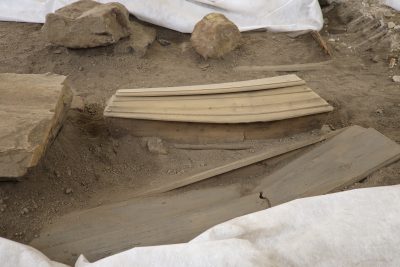 Punen arkku, joka on löydetty kaivauksissa Maarian kirkon lattian alta.