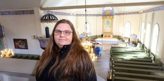 Suntio & kirkko: Eurajoen kirkon suntio Hannele Jasu viihtyy hyvässä työyhteisössä Eurajoen kirkon suntio Hannele Jasu viihtyy työssään