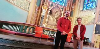 Juhana Torkki opetti treenaamaan stoalaista mielenrauhaa SuomiAreenan kirkkoillassa: ”Eivät lihaksetkaan kasva, jos ei salilla käy”